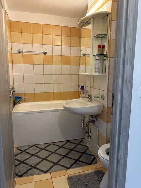 Sebastian Apartament 3 camere  langa Parcul Sebastian 76 mp  Bloc 2001