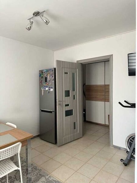 Sebastian Apartament 3 camere  langa Parcul Sebastian 76 mp  Bloc 2001